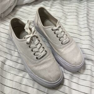 Women Magellan Sneaker